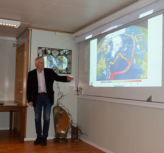 Einar Dahl forteller om levevikår for livet i havet